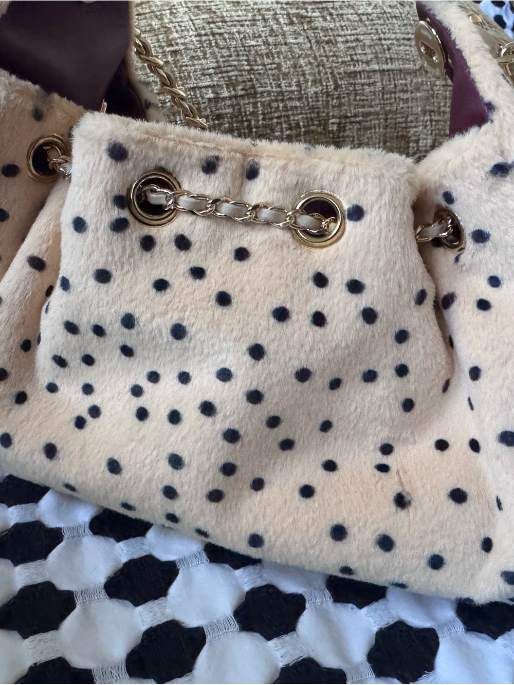 CC Cream with Black Polka Dot Shearling Shoulder Bag - Picture 8 of 14